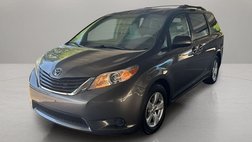 2013 Toyota Sienna LE 8-Passenger