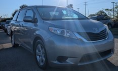2011 Toyota Sienna LE Mobility Auto Access