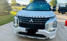 2023 Mitsubishi Outlander PHEV SEL