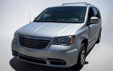 2012 Chrysler Town and Country Touring