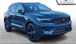 2026 Volvo XC40 B5 Ultra Black Edition