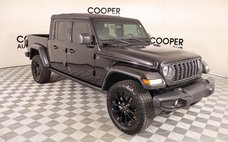 2025 Jeep Gladiator NightHawk