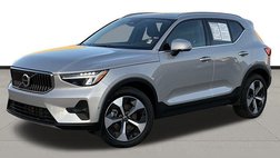 2025 Volvo XC40 B5 Plus Bright Theme