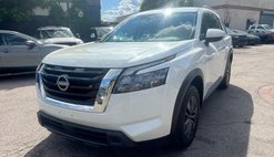 2023 Nissan Pathfinder SV