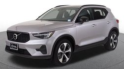 2026 Volvo XC40 B5 Core