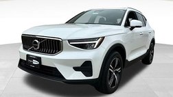 2025 Volvo XC40 B5 Core Bright Theme