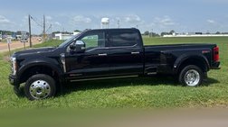 2025 Ford F-450 Super Duty Platinum
