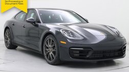 2022 Porsche Panamera 