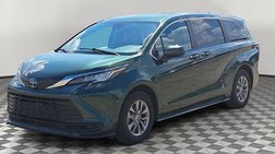 2023 Toyota Sienna LE 8-Passenger