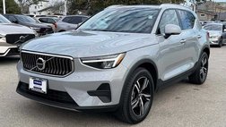 2025 Volvo XC40 B5 Core Bright Theme