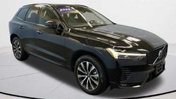 2025 Volvo XC60 B5 Core Dark Theme