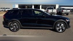 2024 Volvo V60 Cross Country B5 Plus