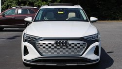 2024 Audi Q8 e-tron quattro Premium Plus