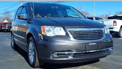 2016 Chrysler Town and Country Limited Platinum