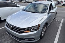 2018 Volkswagen Passat 2.0T S