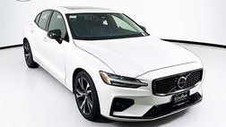 2024 Volvo S60 B5 Plus Dark Theme