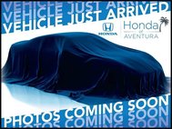 2022 Honda Pilot Touring w/Rear Captain's Chairs