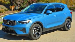 2025 Volvo XC40 B5 Core Bright Theme