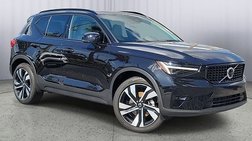 2025 Volvo XC40 B5 Ultra Dark Theme