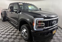 2025 Ford Super Duty F-350 Platinum