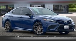 2024 Toyota Camry Hybrid SE Nightshade
