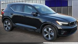 2025 Volvo XC40 B5 Plus Bright Theme