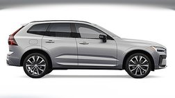 2023 Volvo XC60 B6 Ultimate Dark Theme
