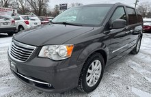 2016 Chrysler Town and Country Touring