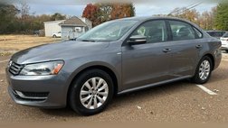 2014 Volkswagen Passat 1.8T Wolfsburg Edition