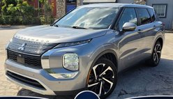 2023 Mitsubishi Outlander SE