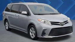 2018 Toyota Sienna LE
