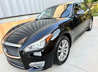 2017 Infiniti Q70 3.7