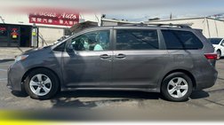2018 Toyota Sienna LE