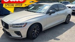 2021 Volvo S60 T5 Momentum
