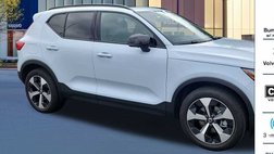 2025 Volvo XC40 B5 Plus Dark Theme