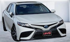 2023 Toyota Camry Hybrid SE