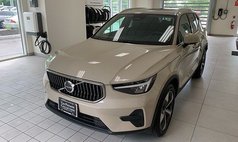 2025 Volvo XC40 B5 Core Bright Theme