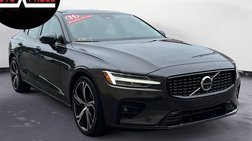 2024 Volvo S60 B5 Plus Dark Theme