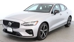 2024 Volvo S60 B5 Plus Dark Theme