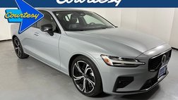 2024 Volvo S60 B5 Core Dark Theme