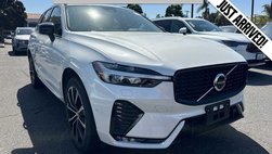 2025 Volvo XC60 B5 Plus Dark Theme