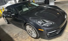 2022 Porsche Panamera Base