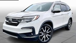2019 Honda Pilot Touring w/Rear Captain's Chairs