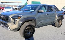 2024 Toyota Tacoma Trailhunter HV