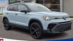 2025 Volkswagen Taos SE Black 4Motion