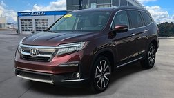 2021 Honda Pilot Touring w/Rear Captain's Chairs