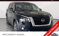 2025 Nissan Pathfinder S