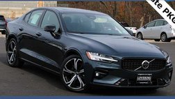 2023 Volvo S60 B5 Plus Dark Theme