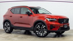 2024 Volvo XC40 B5 Ultimate Dark Theme