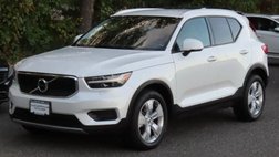 2022 Volvo XC40 T5 Momentum